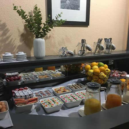 Confort Hotel Montgeron エクステリア 写真