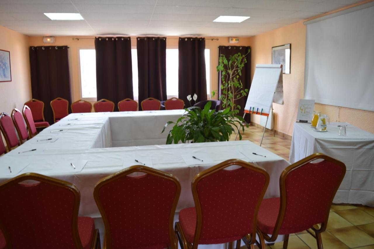 Confort Hotel Montgeron エクステリア 写真